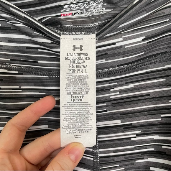 Under Armour HeatGear Compression Striped Womens Leggings - size L - NWOT - Picture 6 of 10